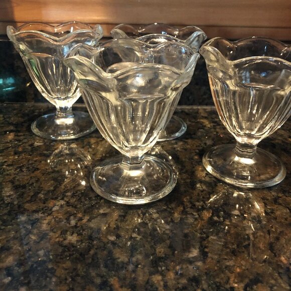 Four Vintage Sherbet Glasses 4 inch tall - Picture 2 of 3